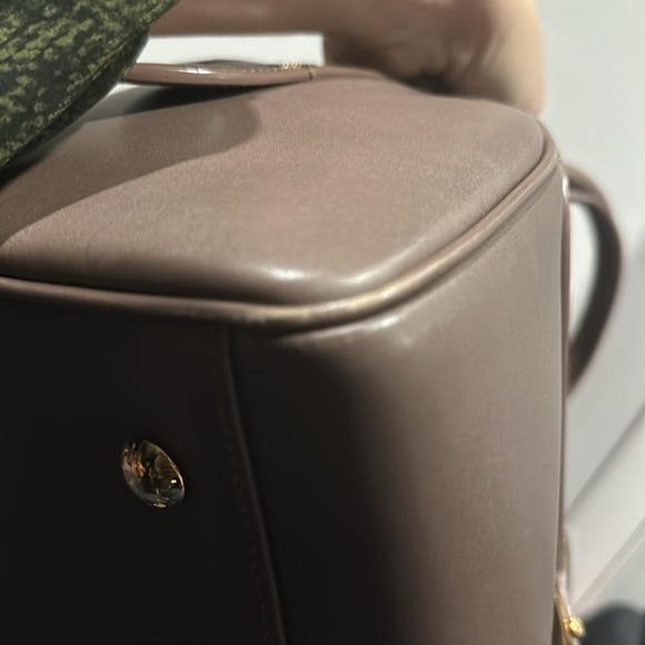 Luis Vuitton Neo Speedy with authentic LV bag charm. - Picture 11 of 17